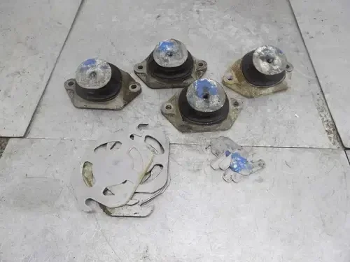 02-07 Honda Aquatrax R-12X 2007 Engine Motor Mounts Set of 4 50201-HW1-682