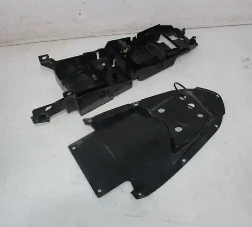 06-15 YAMAHA FZ1S REAR BACK UNDERTAIL BATTERY TRAY SET