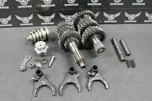 2004 KTM 04-10 250 300 EXC OEM TRANSMISSION TRANNY TRANS GEARBOX GEARS FORK GOOD