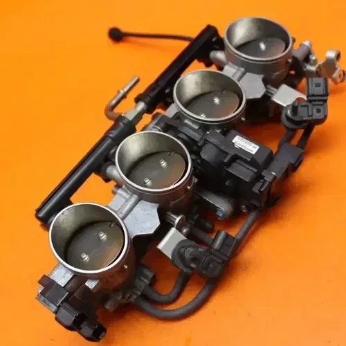 2013-2017 KAWASAKI NINJA ZX6R OEM MAIN FUEL INJECTORS / THROTTLE BODIES BODY