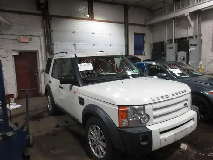 Center Pillar Cut Land Rover LR3 LR4 2005 05 2006 06 2007 07 08 09 10 11 Left – 1069226