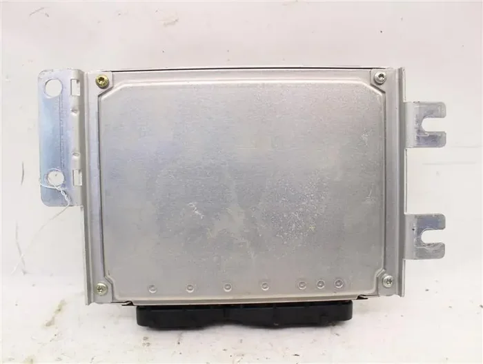 ECU ECM COMPUTER Hyundai Elantra 2001 01 Cali – 932902