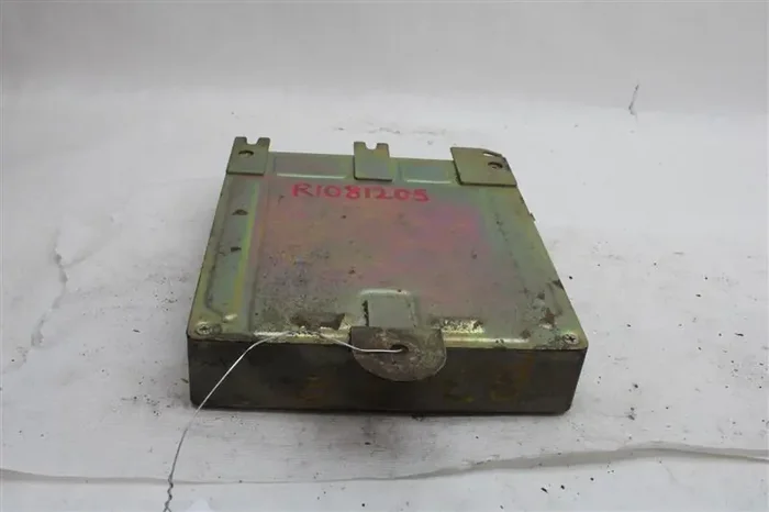 ECU ECM COMPUTER Nissan Maxima 1985 85 – 1081205