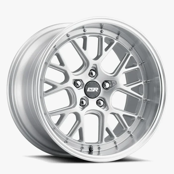 ESR Wheels CS11 18×9.5 5×120.6 ET22 Hyper Silver w/ Machined Lip 89551422 CS11HS-ML 5X120.6