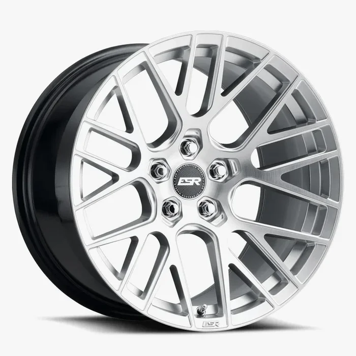 ESR Wheels RF11 18×10.5 Blank ET-20-22 Brushed Hyper Silver 805111CC RF11BHS