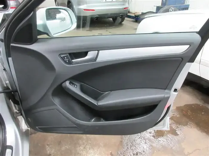 FRONT INTERIOR DOOR TRIM PANEL Audi A4 2012 12 – 894642