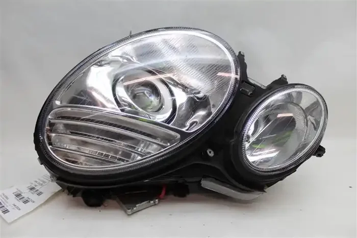 HEADLIGHT LAMP ASSEMBLY E350 E320 E500 E55 2006 06 Left – 1048835