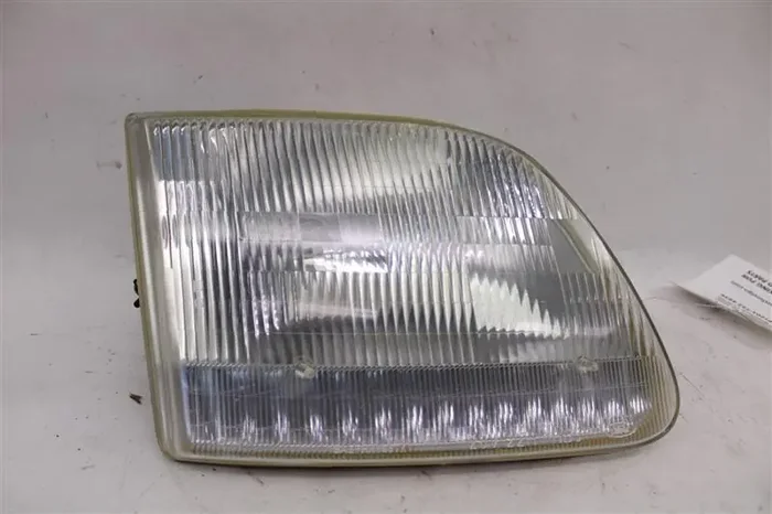 HEADLIGHT LAMP ASSEMBLY Expedition F150 Pickup F250 97-04 Right – 1009519
