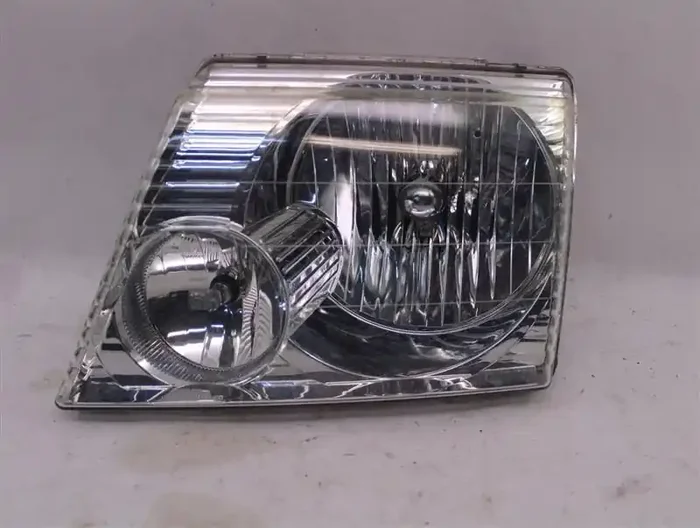 HEADLIGHT LAMP ASSEMBLY Explorer Explorer Sport Trac 02-05 Left – 976194