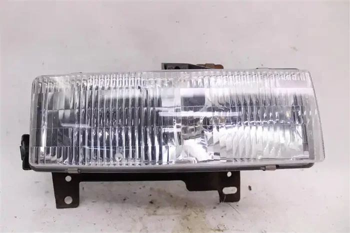 HEADLIGHT LAMP ASSEMBLY Express 1500 Van Express 2500 Van 96-02 Right – 1008718