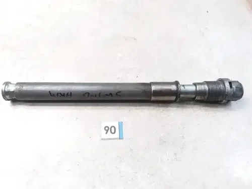 Honda CBR1100-XX CBR1100XX Blackbird Swingarm Bolt 2000 #90 ANX B154