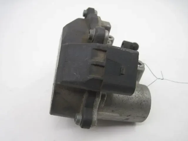 INTAKE MANIFOLD Volkswagen Jetta 2006 06 – 675477