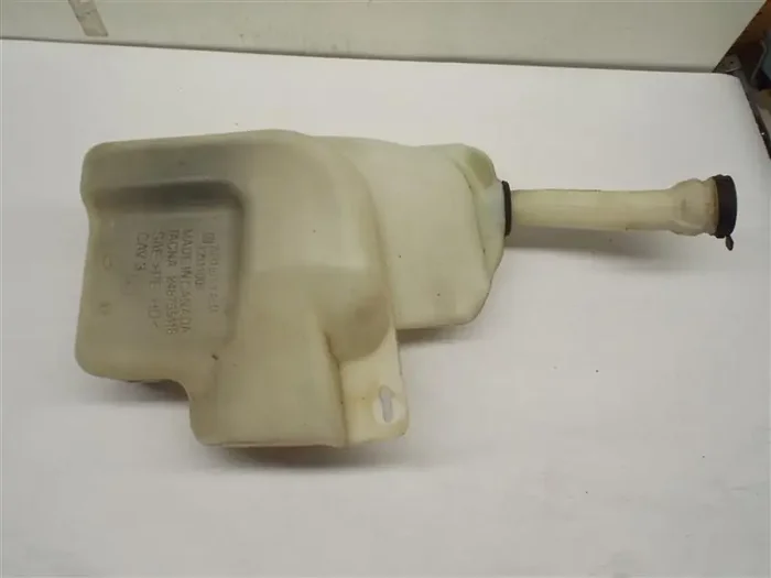 [INVENTORYCAR_YEAR_MAKE_MODEL] WINDSHIELD WASHER FLUID RESERVOIR BOTTLE – MRK197494