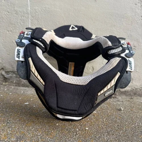 LEATT NECKBRACE