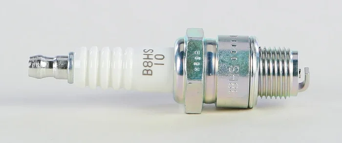 Ngk 2-B8HS-10 5126 SPARK PLUG #5126/04