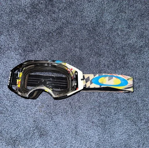 Oakley Airbrake Js7