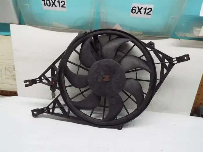 RADIATOR FAN ASSEMBLY Durango 2001 01 2002 02 2003 03 – MRK243927