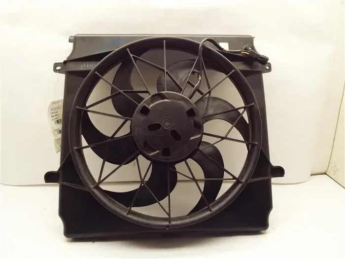 Radiator Fan Assembly Jeep Liberty 2003 – MRK205407