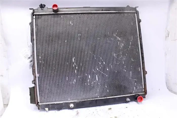 RADIATOR Toyota Tundra 2000 00 2001 01 2002 02 03 04 – 1093380