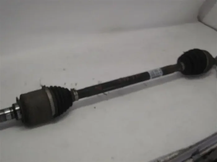 REAR AXLE SHAFT R320 R350 R500 R63 06 07 08 09 Left – 881040