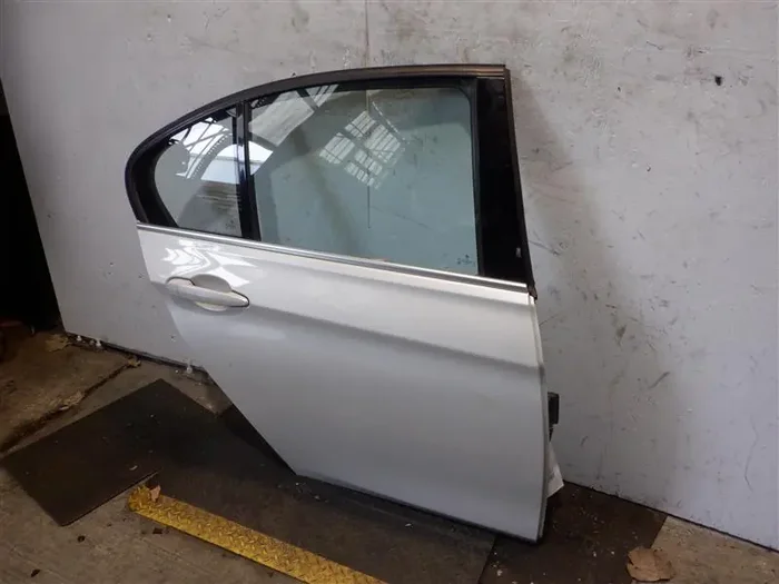 REAR DOOR BMW 320i 328D 328i 335i Active 3 M3 12 13 14 15 Right – 1097633