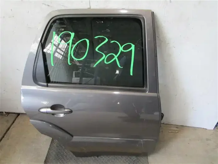 REAR DOOR Mazda Tribute 2005 05 2006 06 Right – 993700