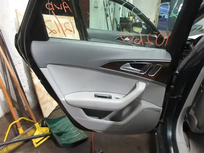 REAR INTERIOR DOOR TRIM PANEL Audi A6 2013 13 – 1087128