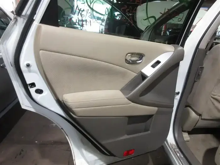 REAR INTERIOR DOOR TRIM PANEL Nissan Murano 2011 11 – 1090064