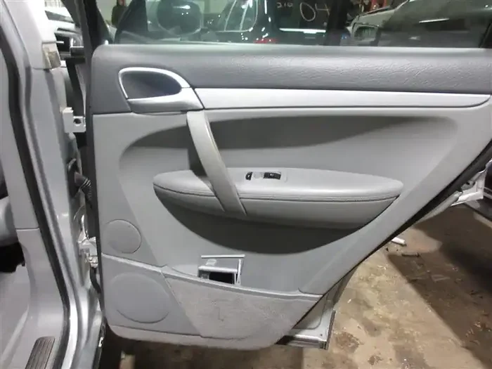 REAR INTERIOR DOOR TRIM PANEL Porsche Cayenne 2008 08 – 1063185