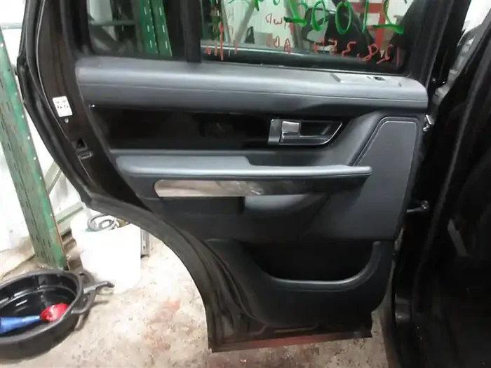 REAR INTERIOR DOOR TRIM PANEL Range Rover Sport 2013 13 – 1064871
