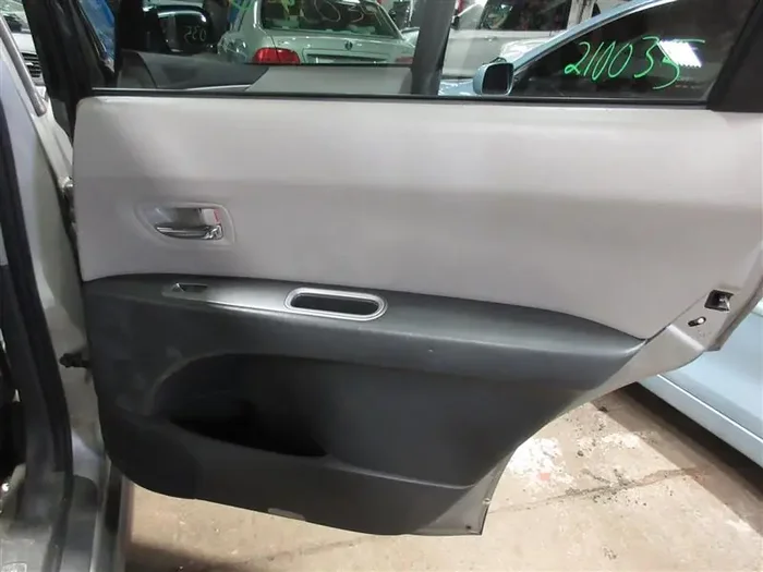 REAR INTERIOR DOOR TRIM PANEL Subaru Tribeca 2006 06 – 1061428