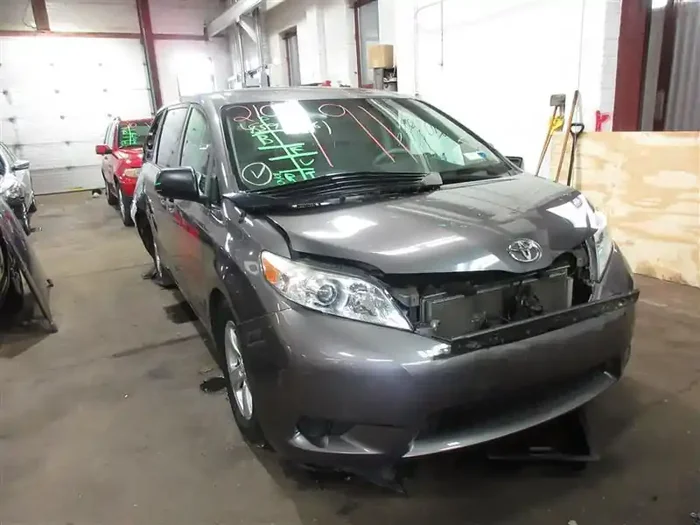 REAR INTERIOR DOOR TRIM PANEL Toyota Sienna 2013 13 – 1082582