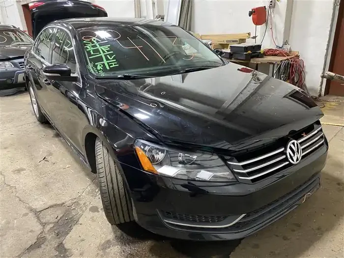 REAR INTERIOR DOOR TRIM PANEL Volkswagen Passat 2013 13 – 1103060