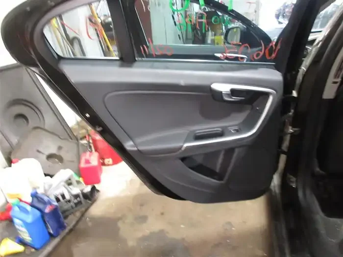 REAR INTERIOR DOOR TRIM PANEL Volvo S60 2012 12 – 1081427