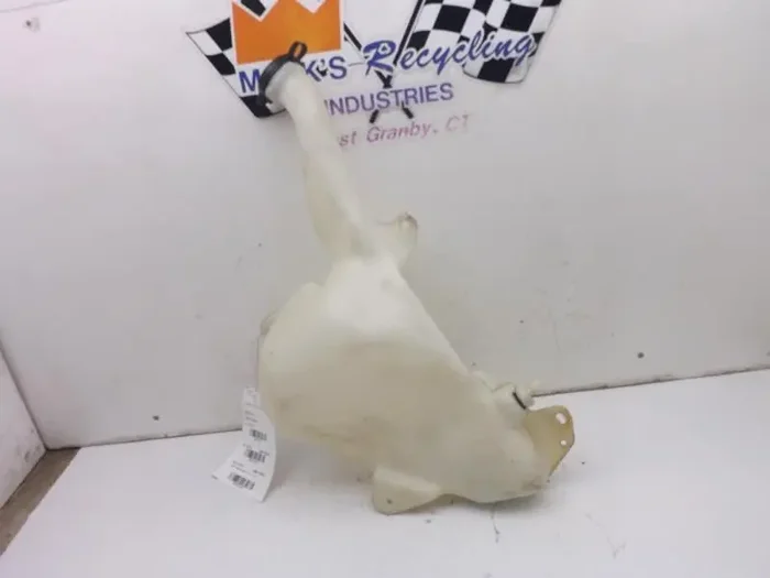 WASHER BOTTLE Malibu Grand Am Alero 1997 97 1998 98 1999 99 2000 00 01 02 – 05 – MRK131547