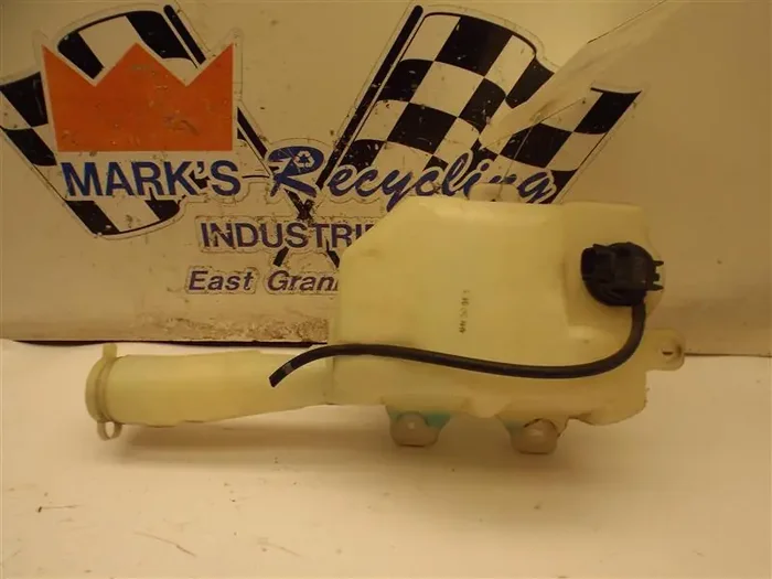 WASHER BOTTLE Mazda 6 2003 03 2004 04 Sedan – MRK173524