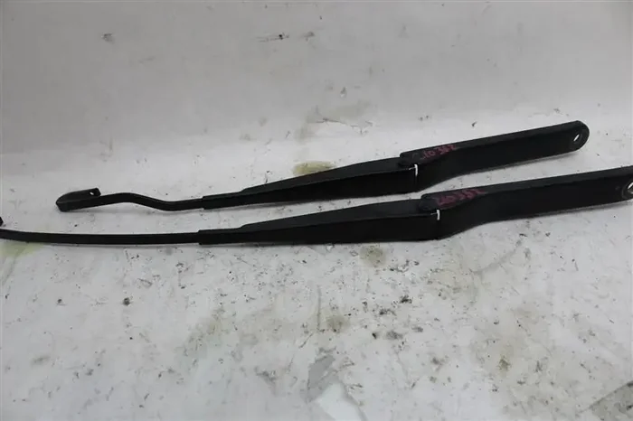 WINDSHIELD WIPER ARM BMW Z4 2003 03 – 1096896