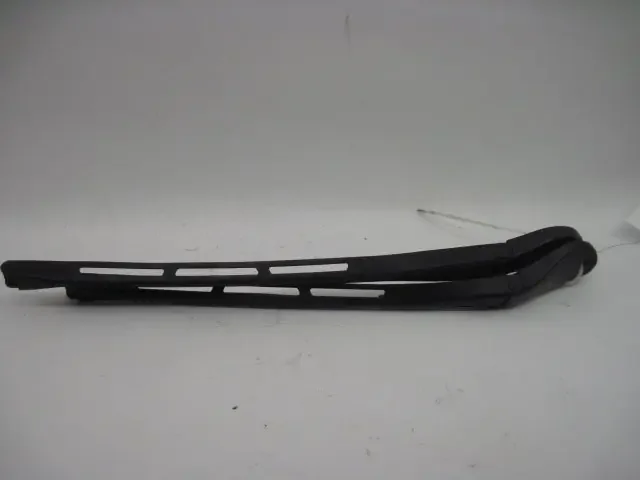 WIPER ARMS PAIR Audi A8 2004 04 – 835345